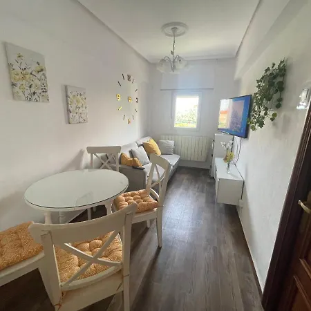 アパート Bonito Apartamento En Cerca De La Playa サンタンデール